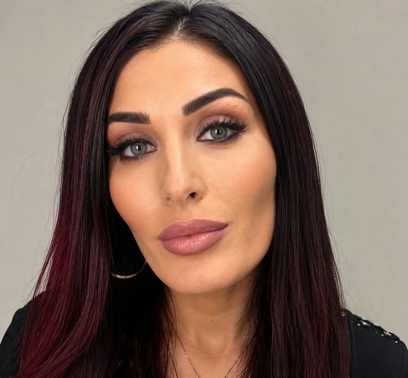laura loomer face